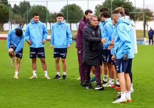 Şenol Güneş, Trabzonspor U19'u Kutladı!