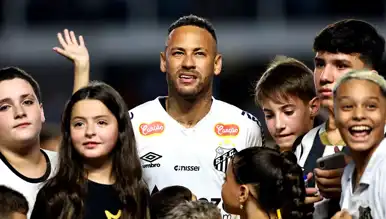 Neymar, Santos'ta Kalıyor!