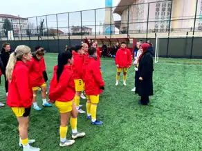 Feriha Ertorun'dan Kadın Futboluna Destek Ziyareti