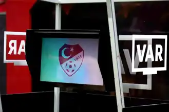 Galatasaray-Trabzonspor'da VAR Hakemi Onur Özütoprak