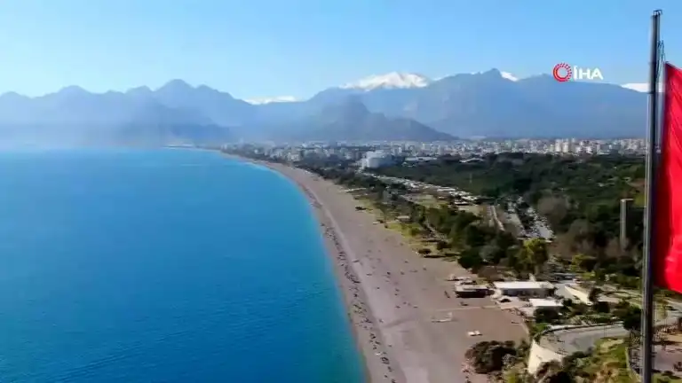 Antalya'da Kış Ortasında Yaz Güneşi!