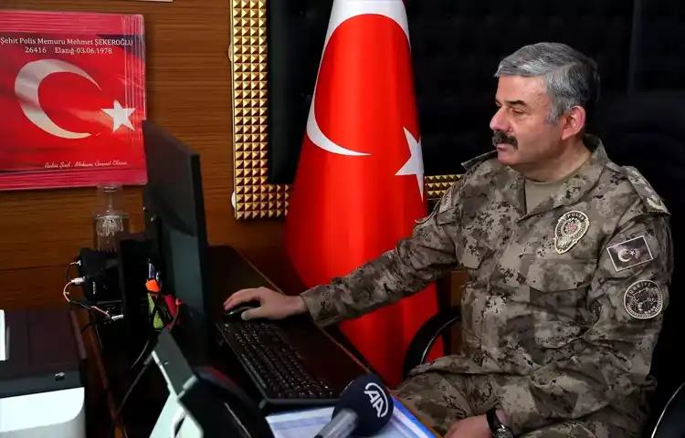 Bitlis Emniyet Müdürü, AA Yılın Kareleri'ni Seçti