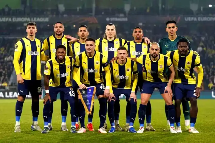 Fenerbahçe, Midtjylland'ı Deplasmanda Yenmeye Çalışıyor