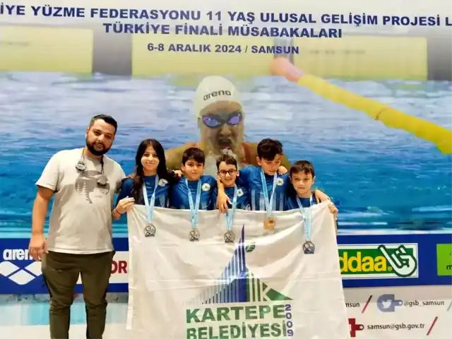 Kartepe'den Tarihi Yüzme Başarısı!
