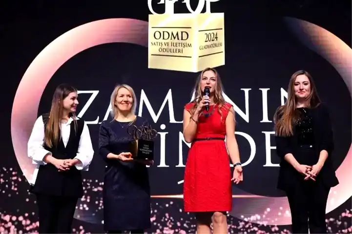 Mercedes-Benz'in She's Mentoring Projesi Ödüllü!